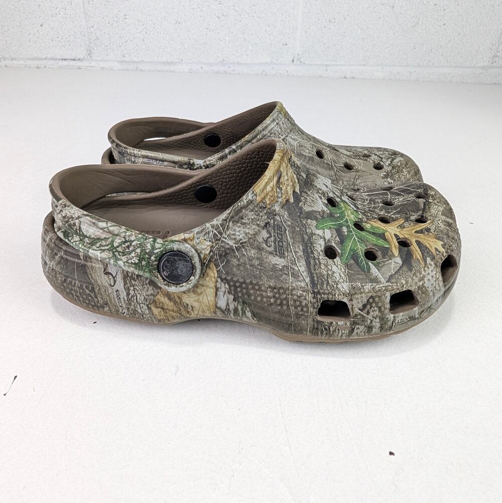 Crocs Youth 3 Camo Clogs Sandals - Brown